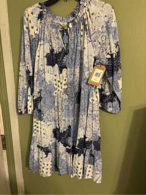 FRYE AND CO. Blue and White Paisley Midi Dress